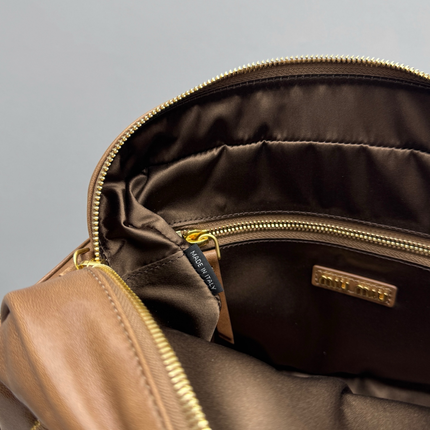 M1um1u pocket washed nappa leather bag-32*11*15.5cm