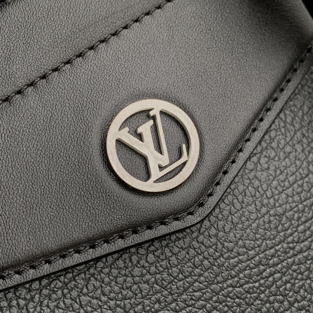 l0vis Vvtt0n biker handbags-m14702-15 x 15 x 38cm