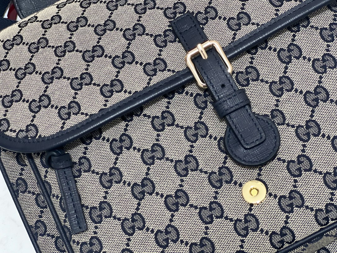 Gv*c* kids back to school clothing collection-25 × 29 × 10cm