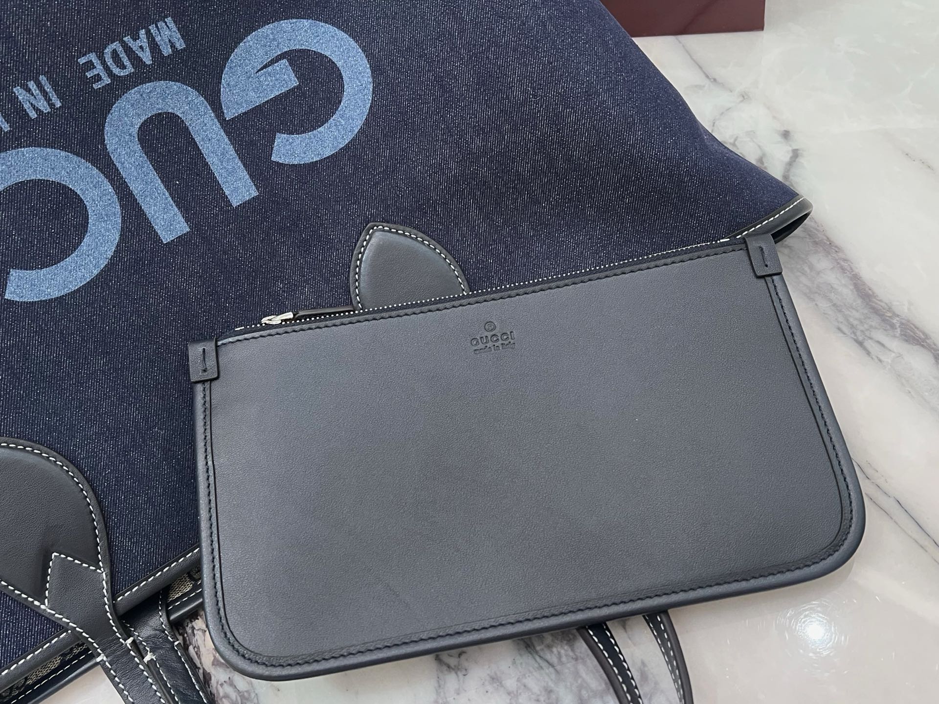 Gv*c* totissima reversible tote in dark blue denim -30.5 × 28 × 27cm