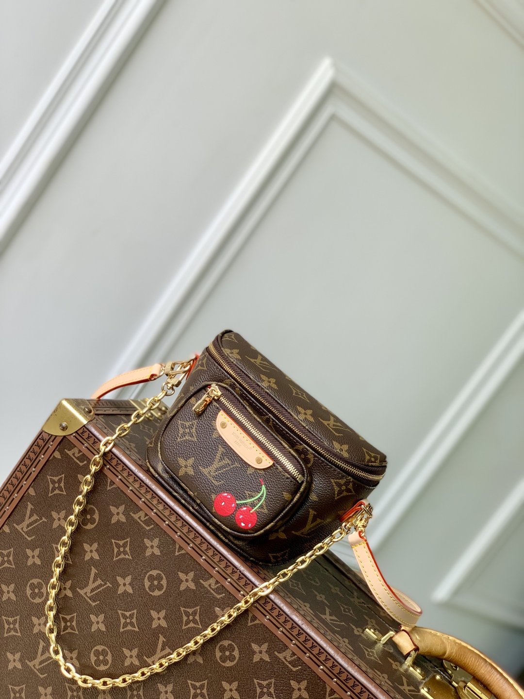 l0vis Vvtt0n mini bumbag-17 x 12 x 9.5cm