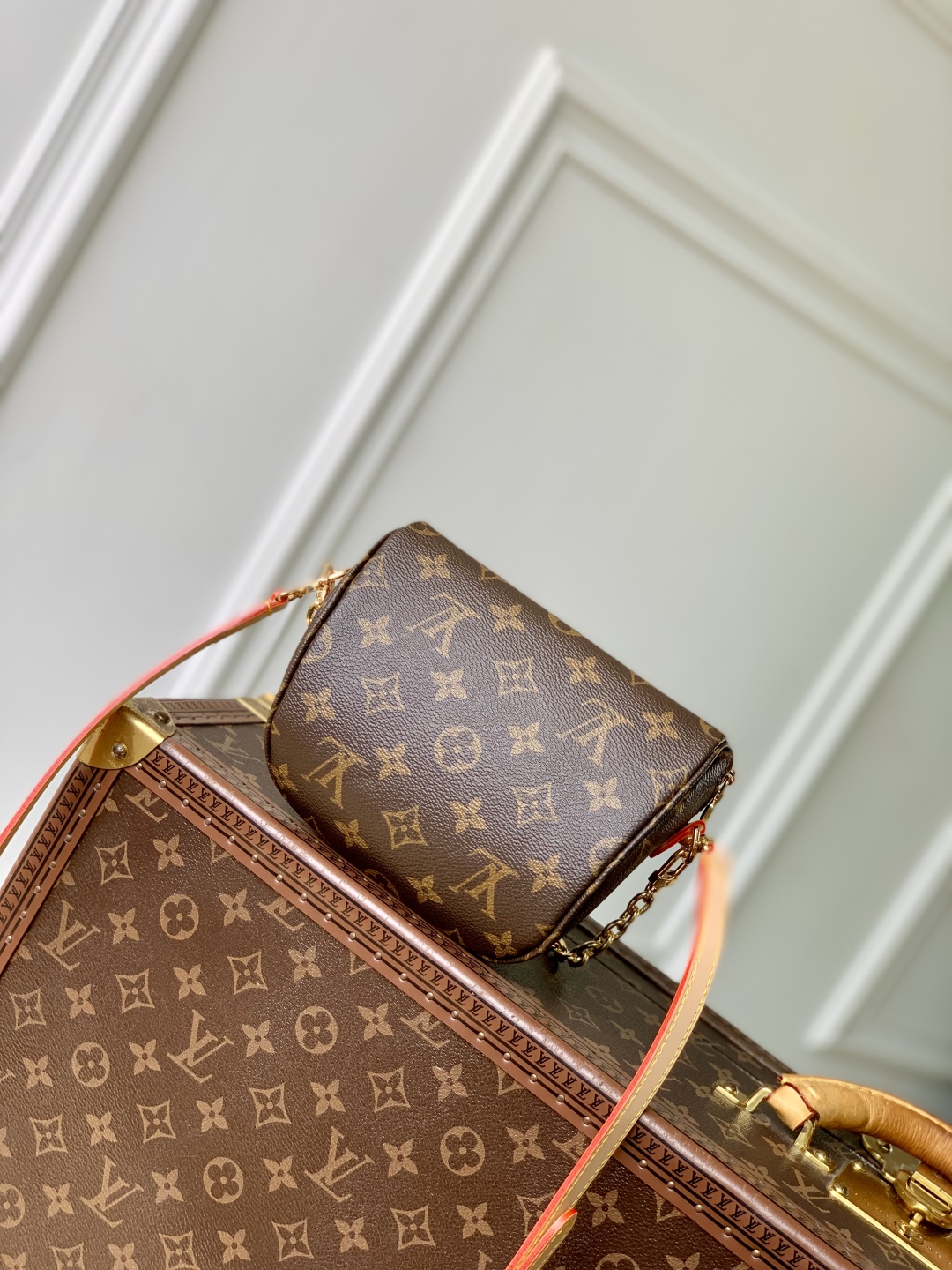 l0vis Vvtt0n mini bumbag-17 x 12 x 9.5cm