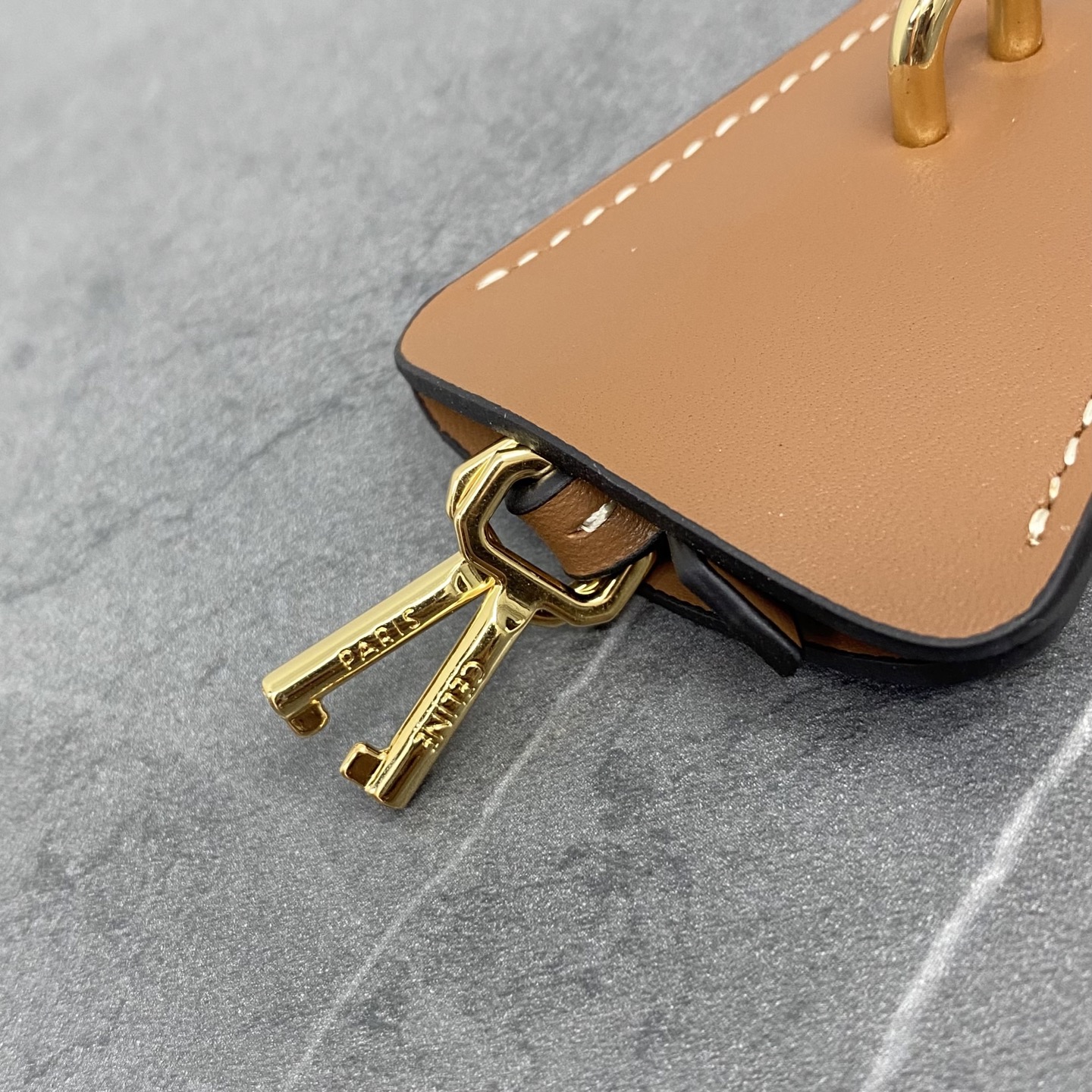 Celin* Teen Honorine Bag in Triomphe Canvas and Calfskin-22x17.5x9.5CM