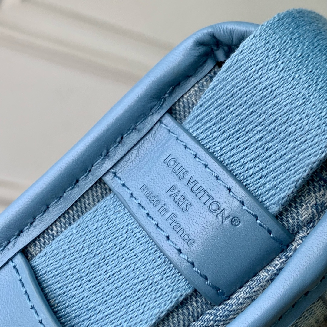 l0vis Vvtt0n bosphore bag-12 x 7 x 19cm