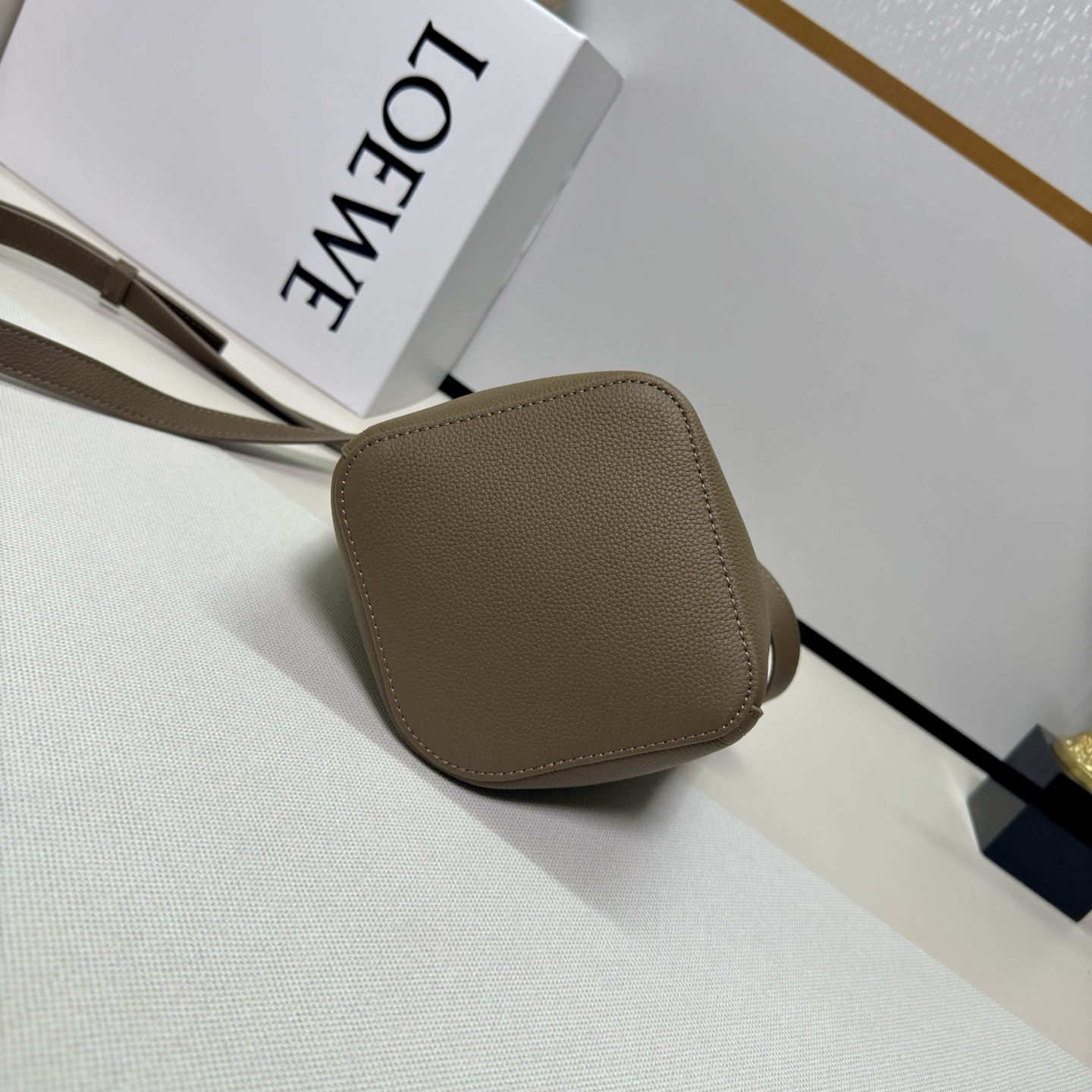 Lowee Mini Pebble Bucket Bag-16*16*19.5CM