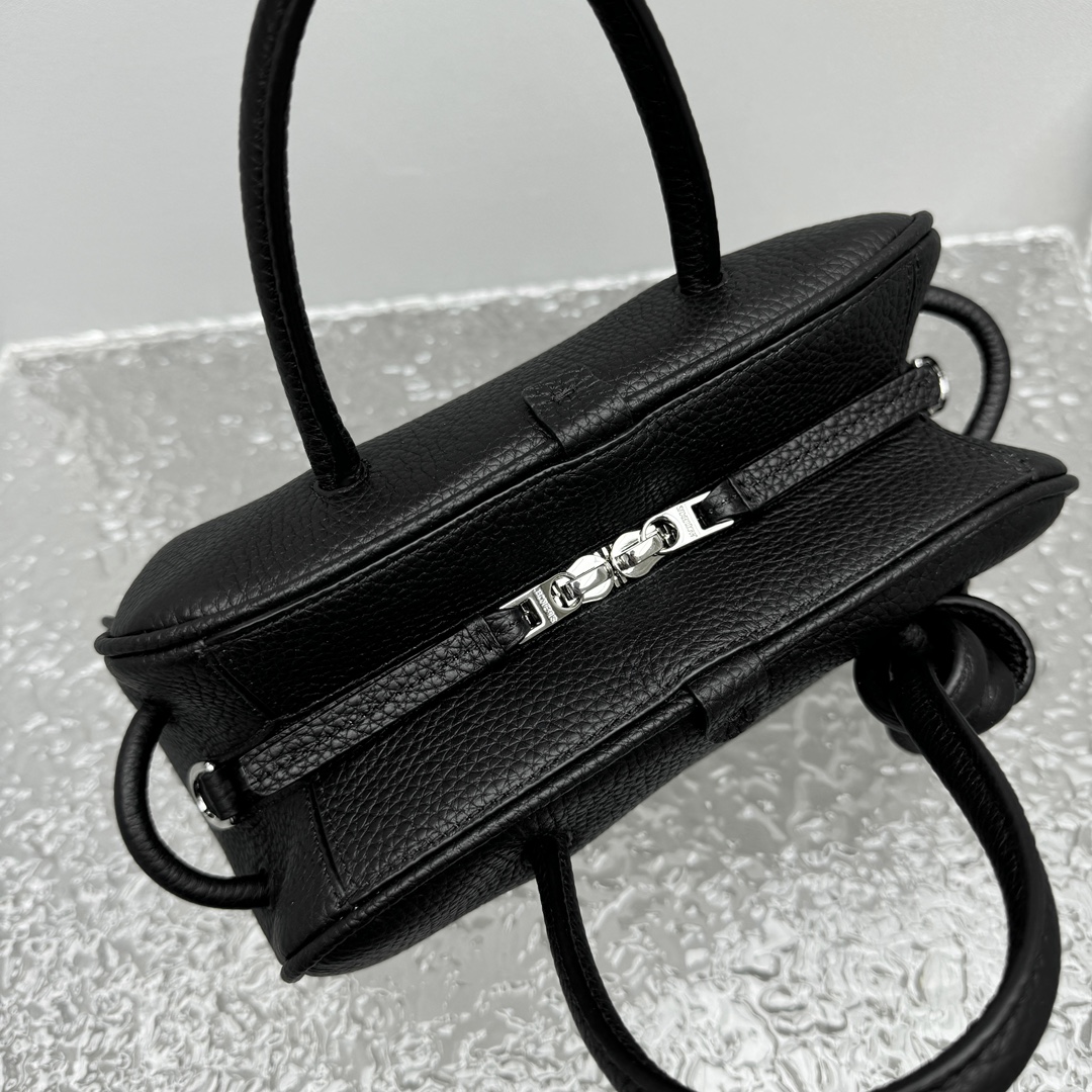 Ja*qvemvs le turismo bag-26*17*11cm