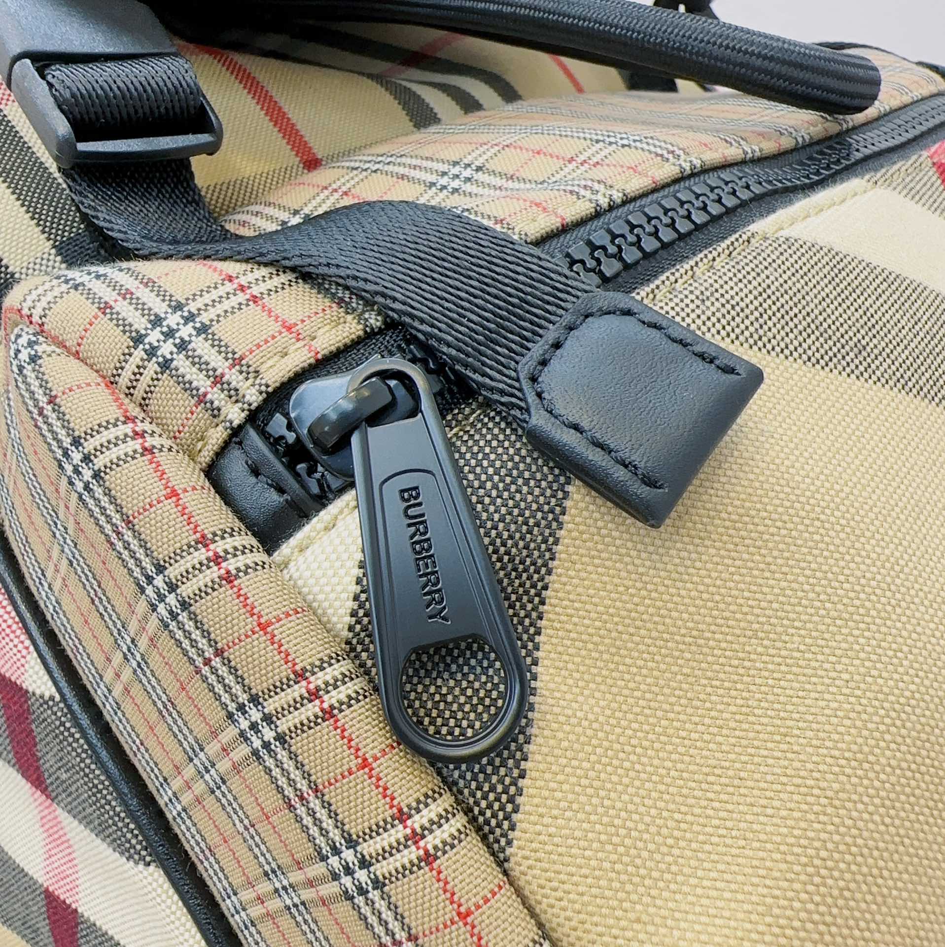 Bv*b*rry unisex thomas bear check cotton backpack-26*35*11cm