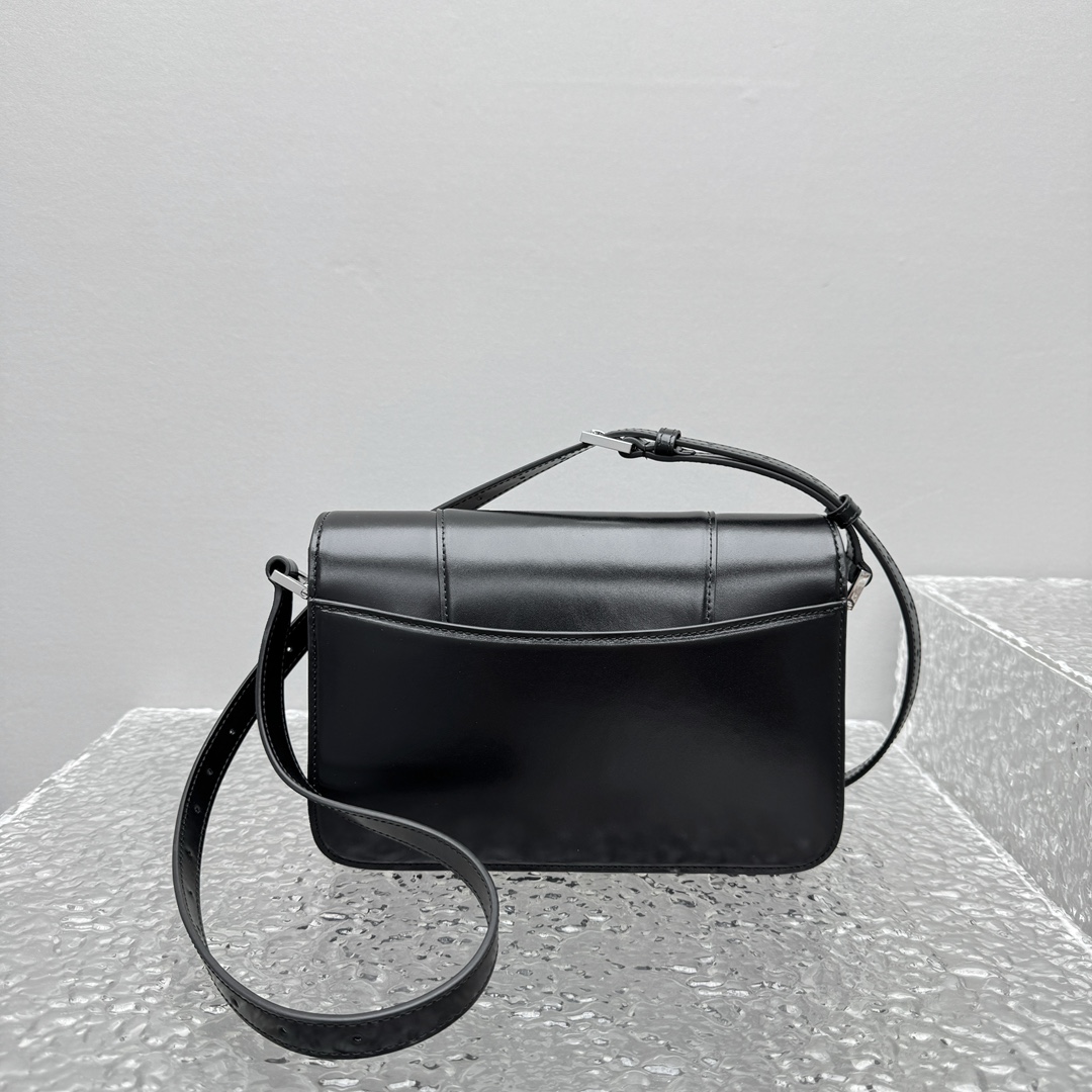 Ba1en*iaga hourglass bag-26*18*7cm