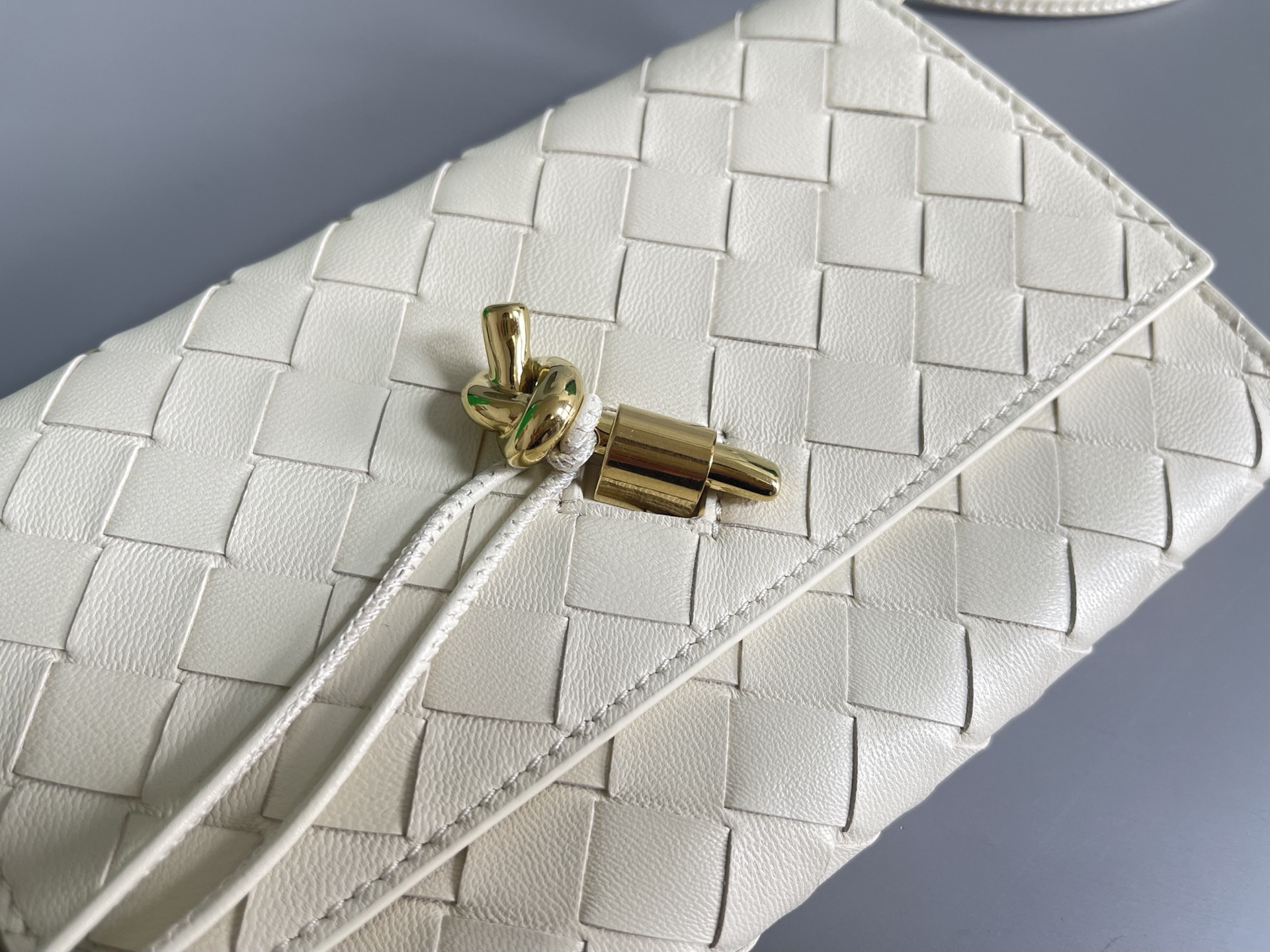 b0tt*ga Ven*ta andiamo pouch-12.6*19*2cm