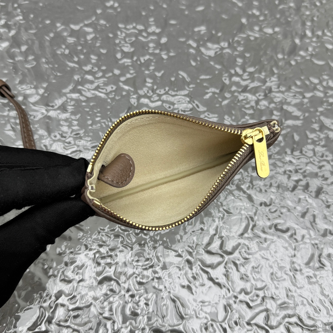 L0r0 P1ana needle bag-38*21*18cm