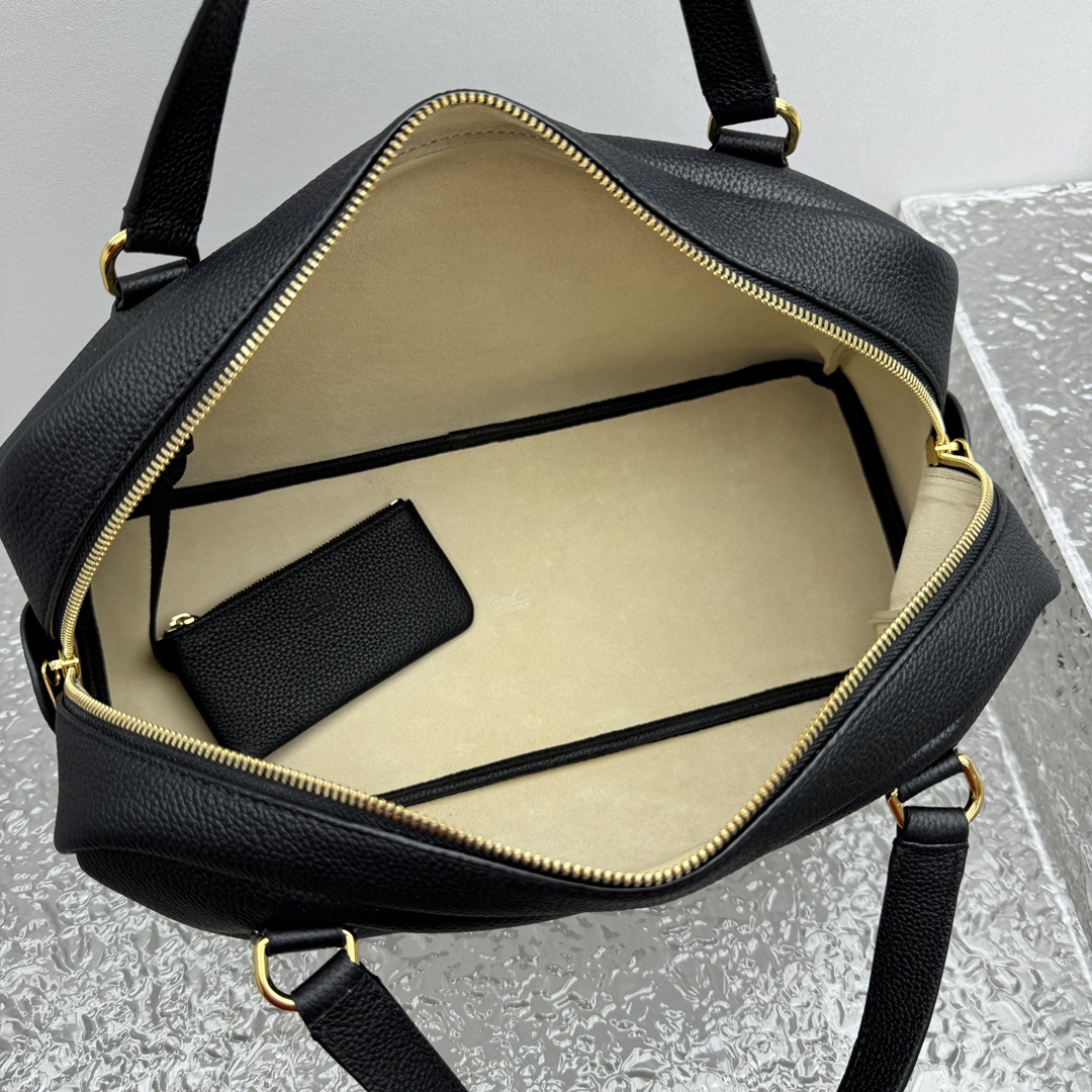 L0r0 P1ana needle bag(black)-38*21*18cm