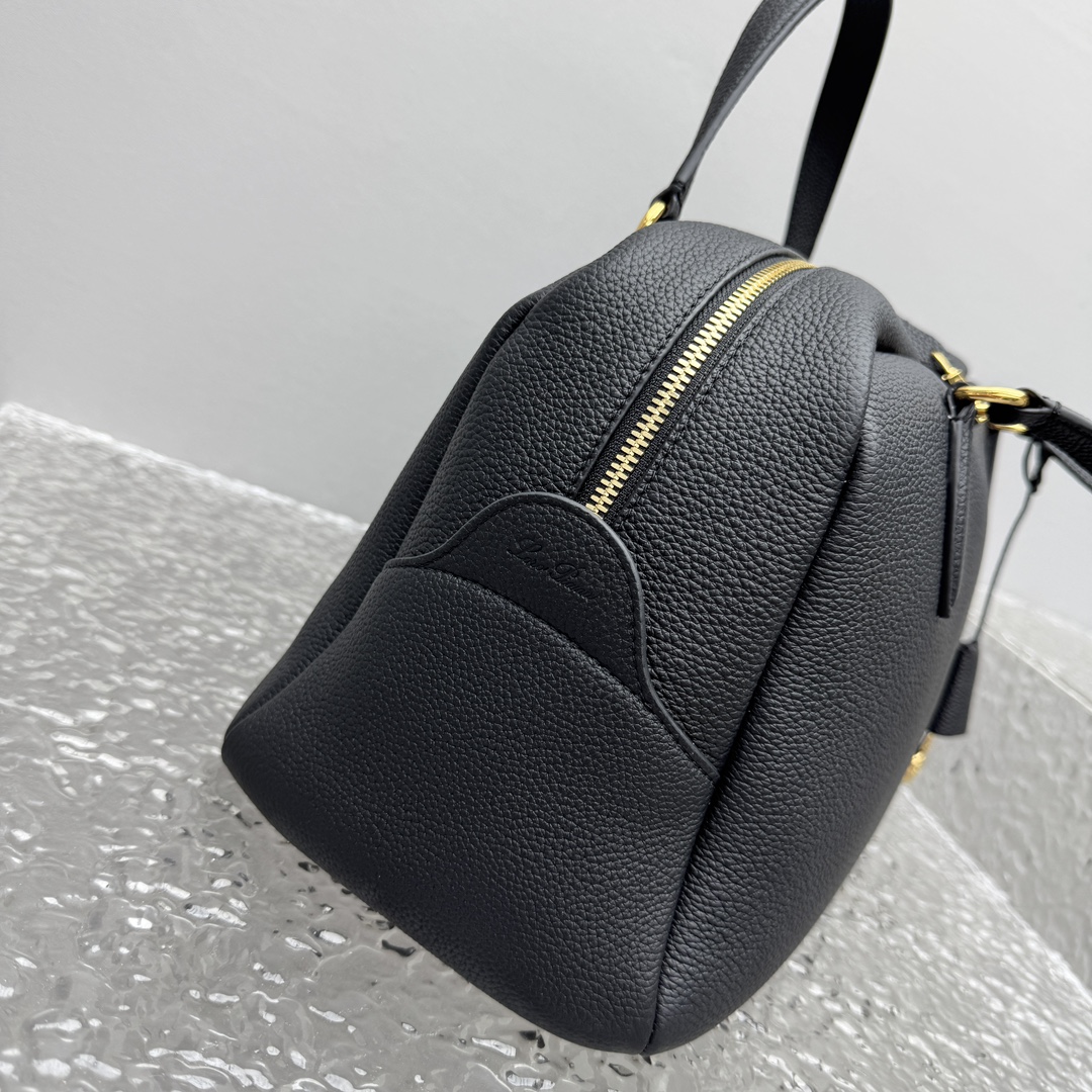 L0r0 P1ana needle bag(black)-38*21*18cm