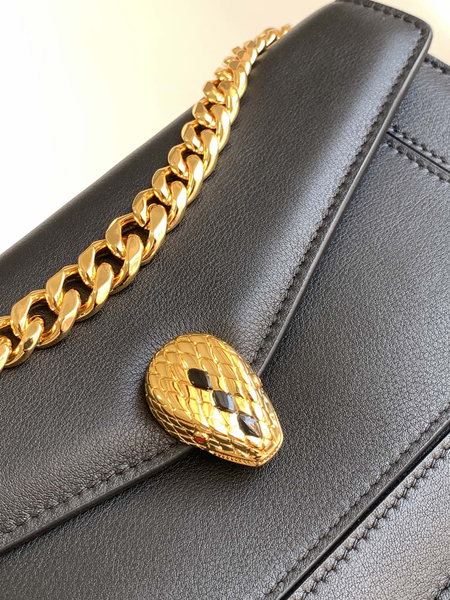 Bv1g*ai serpenti east-west maxi chain shoulder bag-28*17*6cm