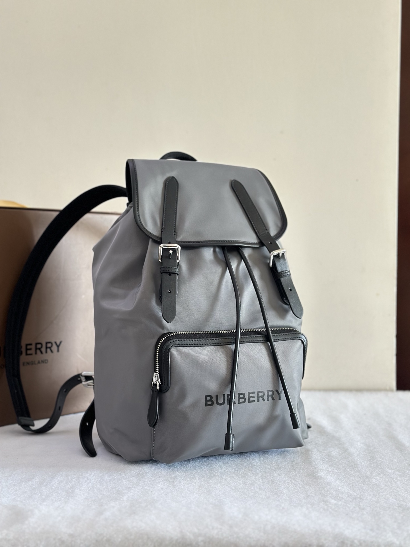Bv*b*rry backpack-28×15×42cm