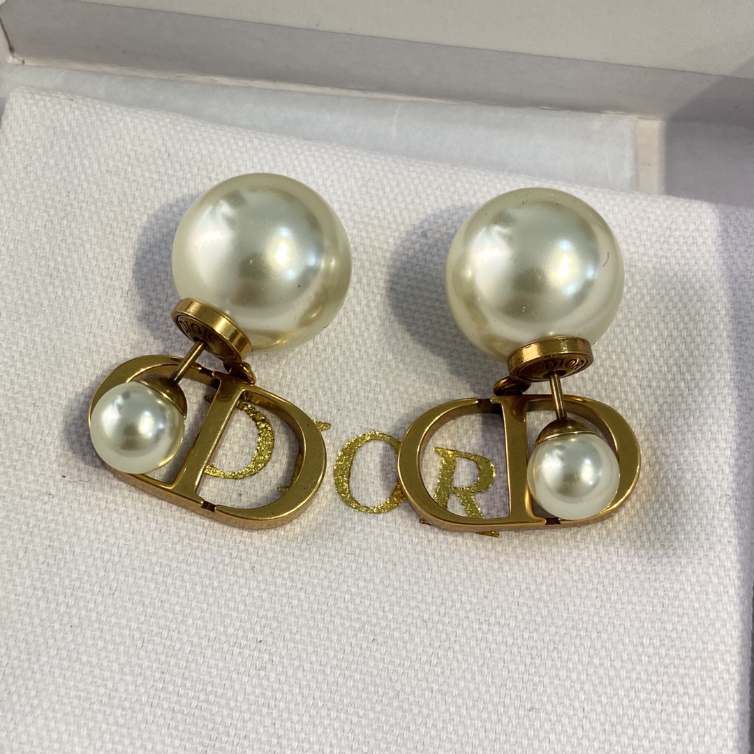 Diro Earring
