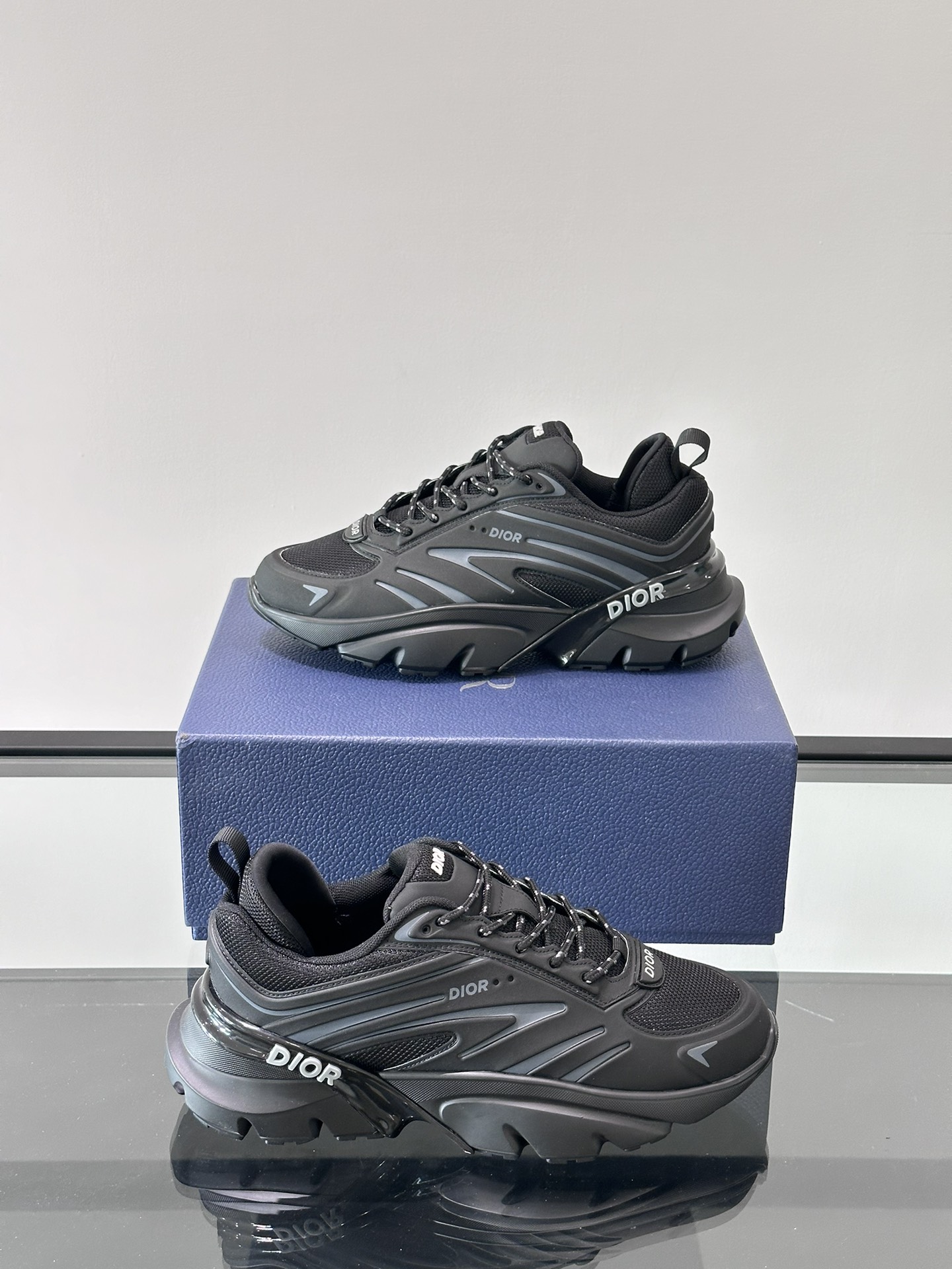 Diro Sports Sneakers