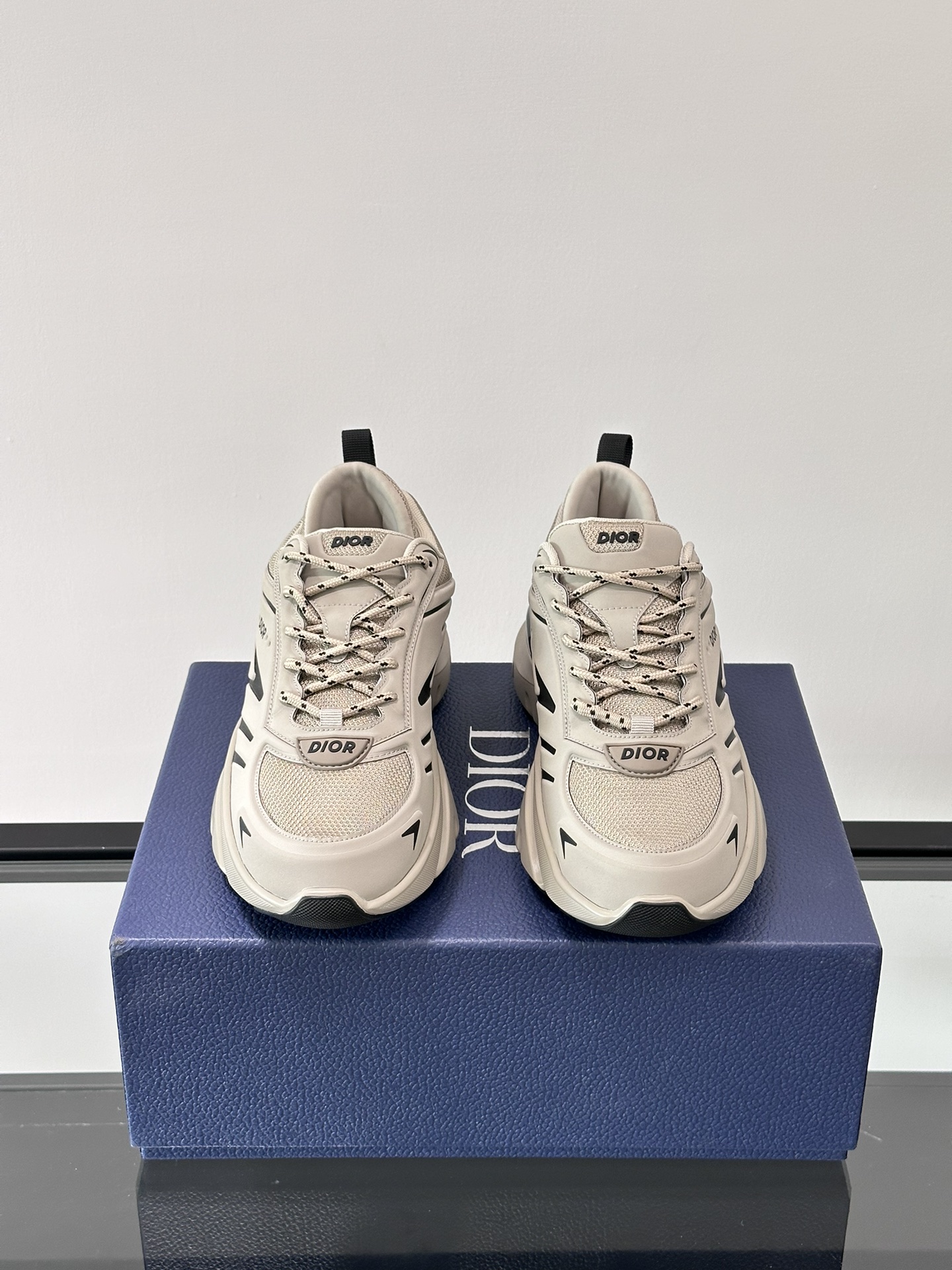 Diro Sports Sneakers