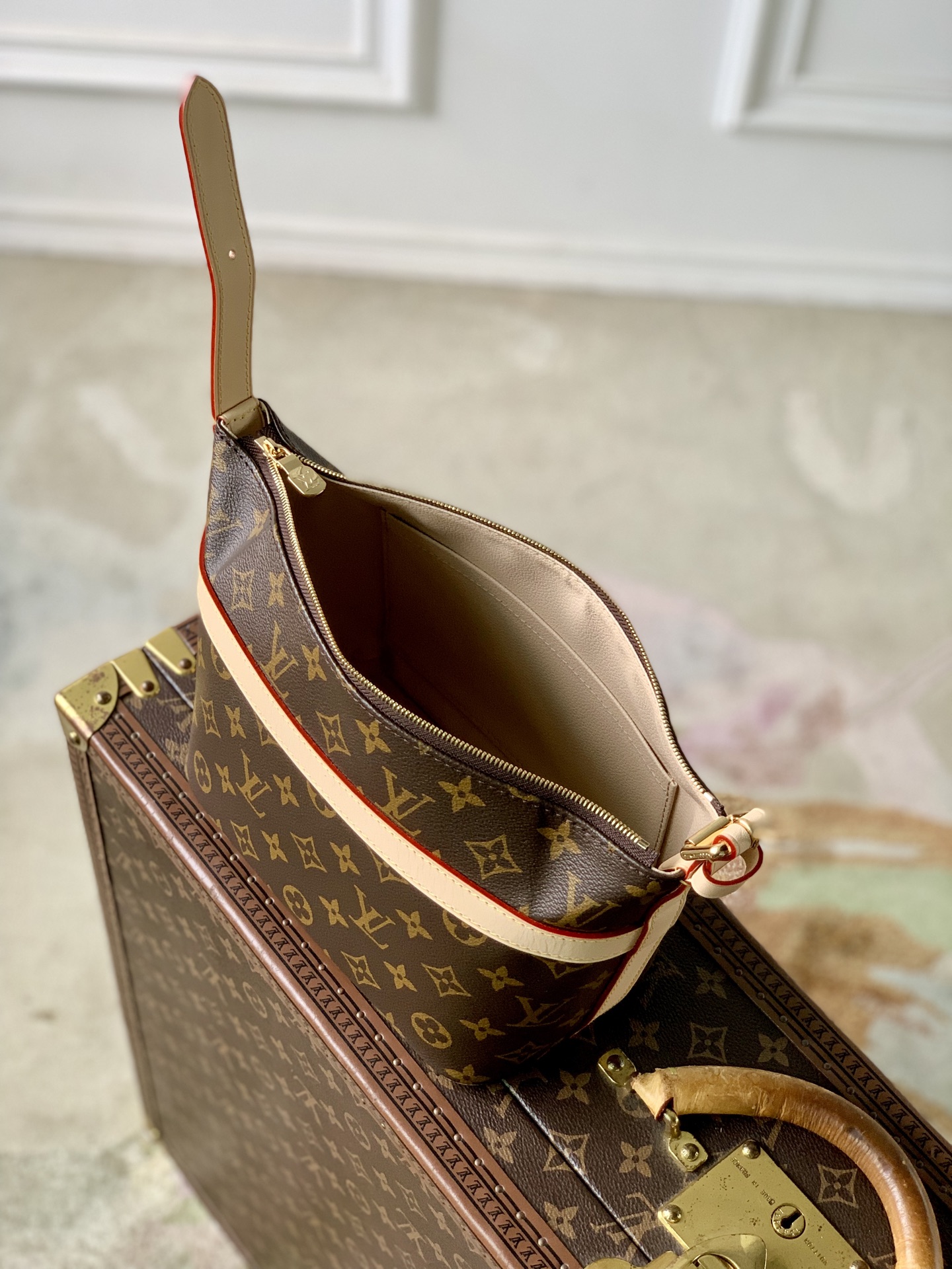 Lou*s Vvtt0n Cruiser Toiletry Bag Monogram-2 x 13.5 x 12CM