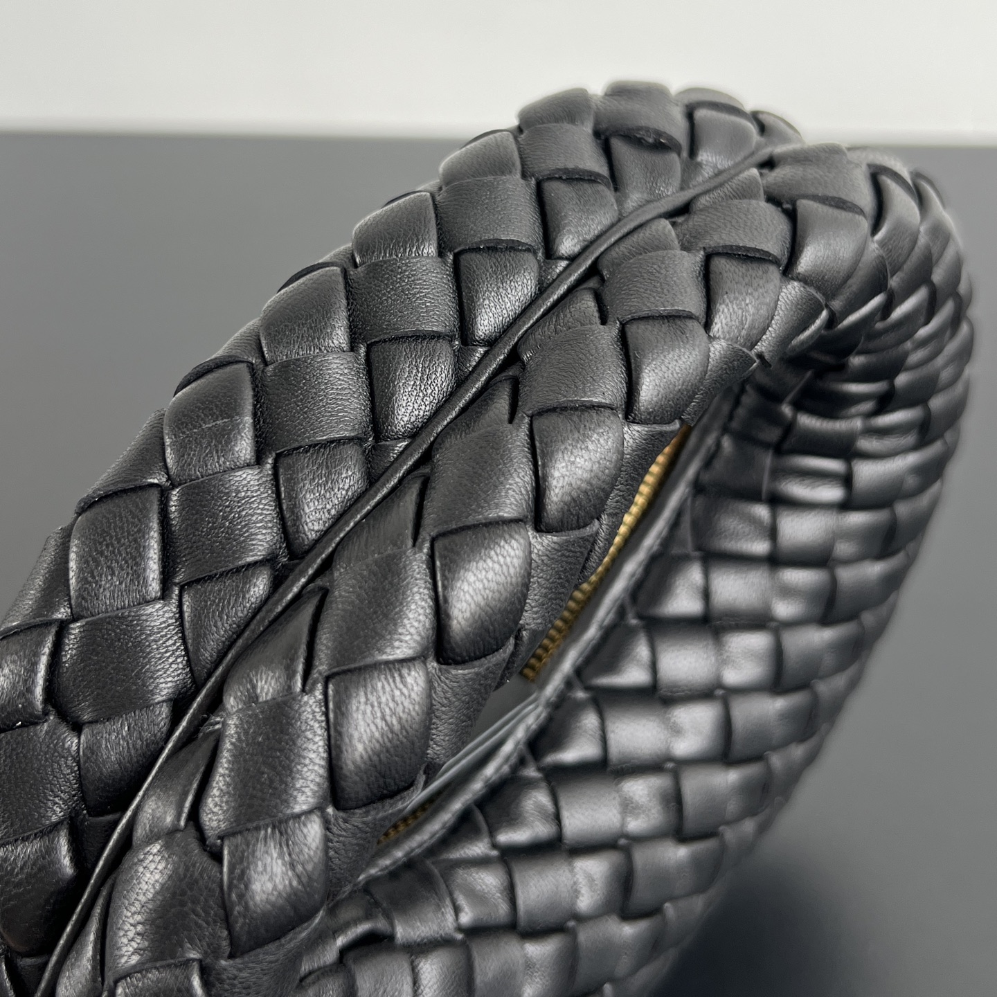 B0tt*ga Ven*ta Leather Shoulder Bag-26x22x5CM