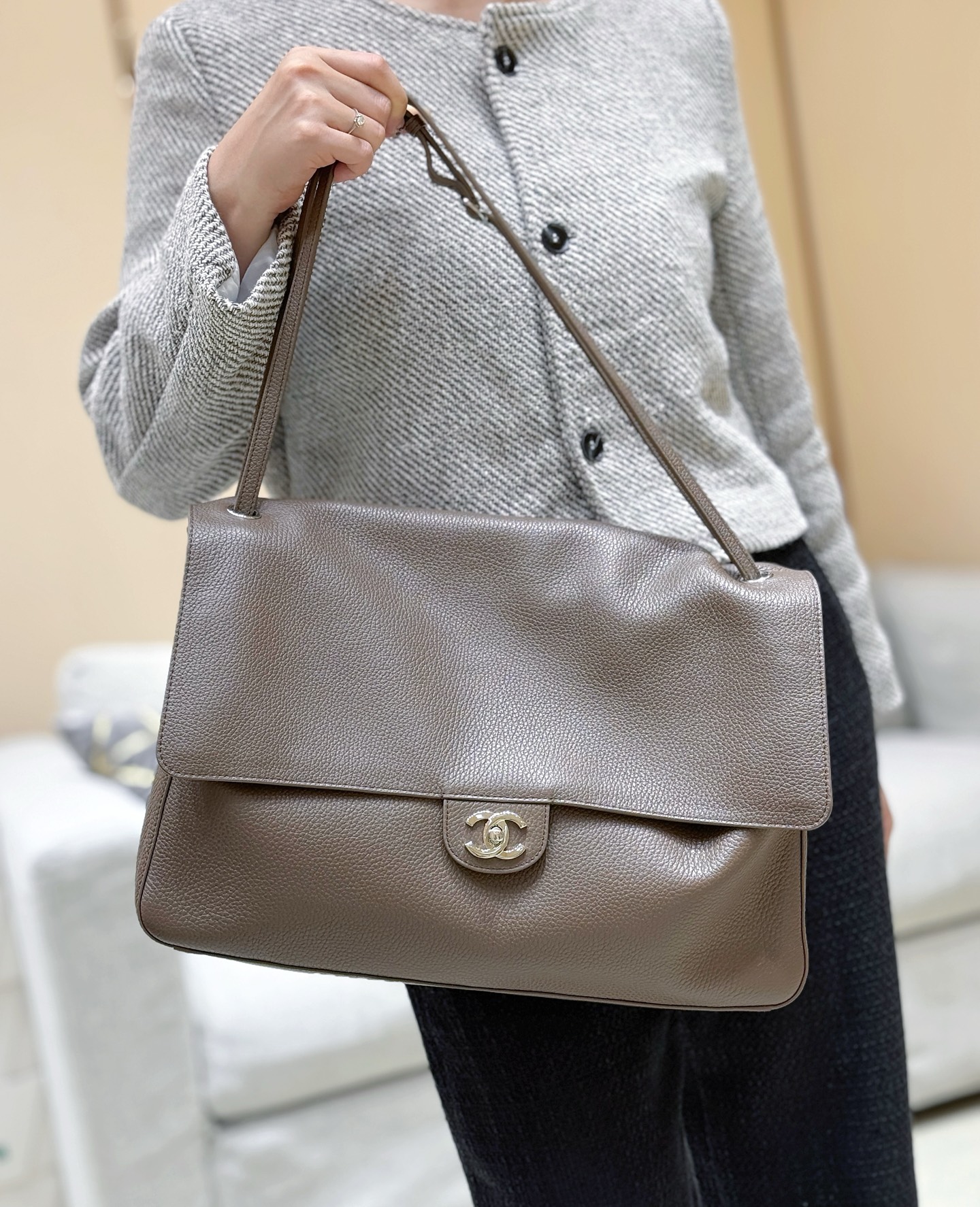 Ch@nel Maxi Flapbag , Grained Calfskin & Silver-Tone Metal, lLight-26*38.5*11CM