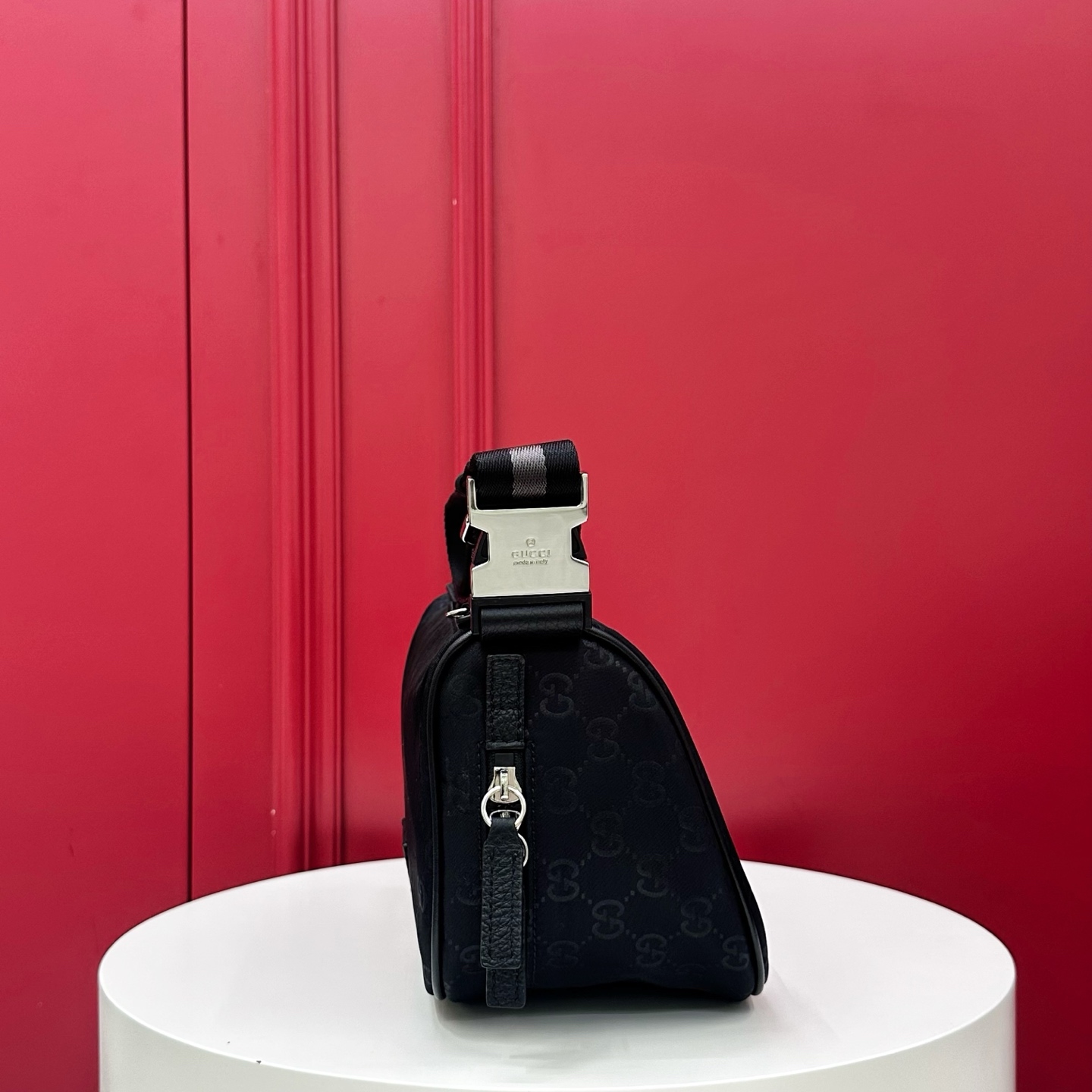 Gu*cci Black Leather Hip Sack-27*12*14CM