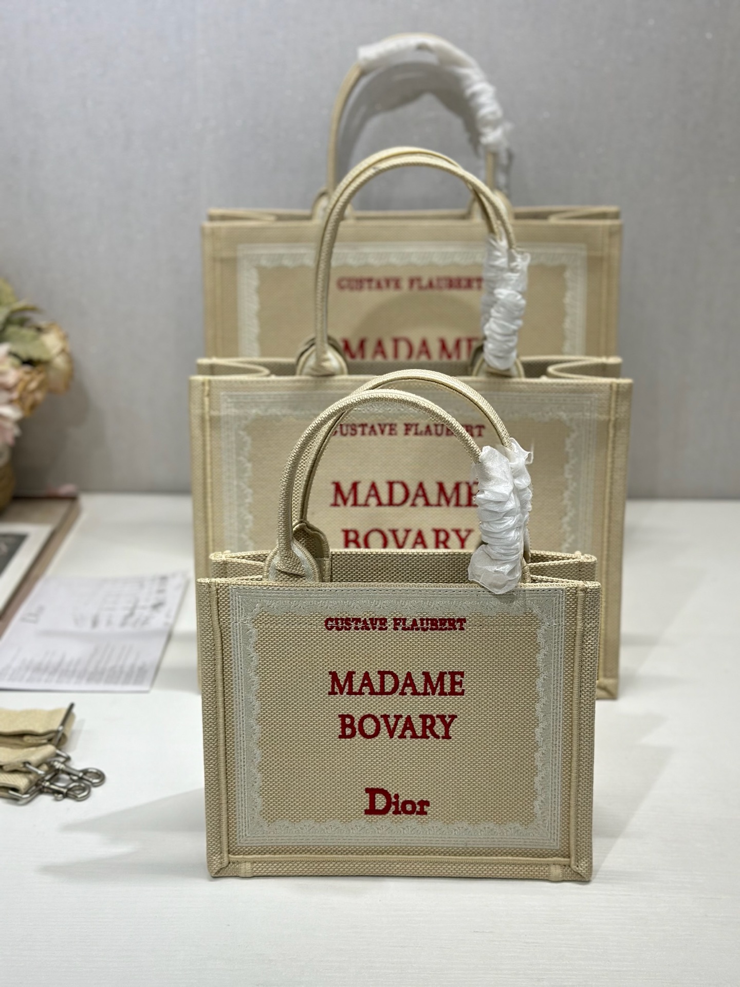 Diro Book Tote