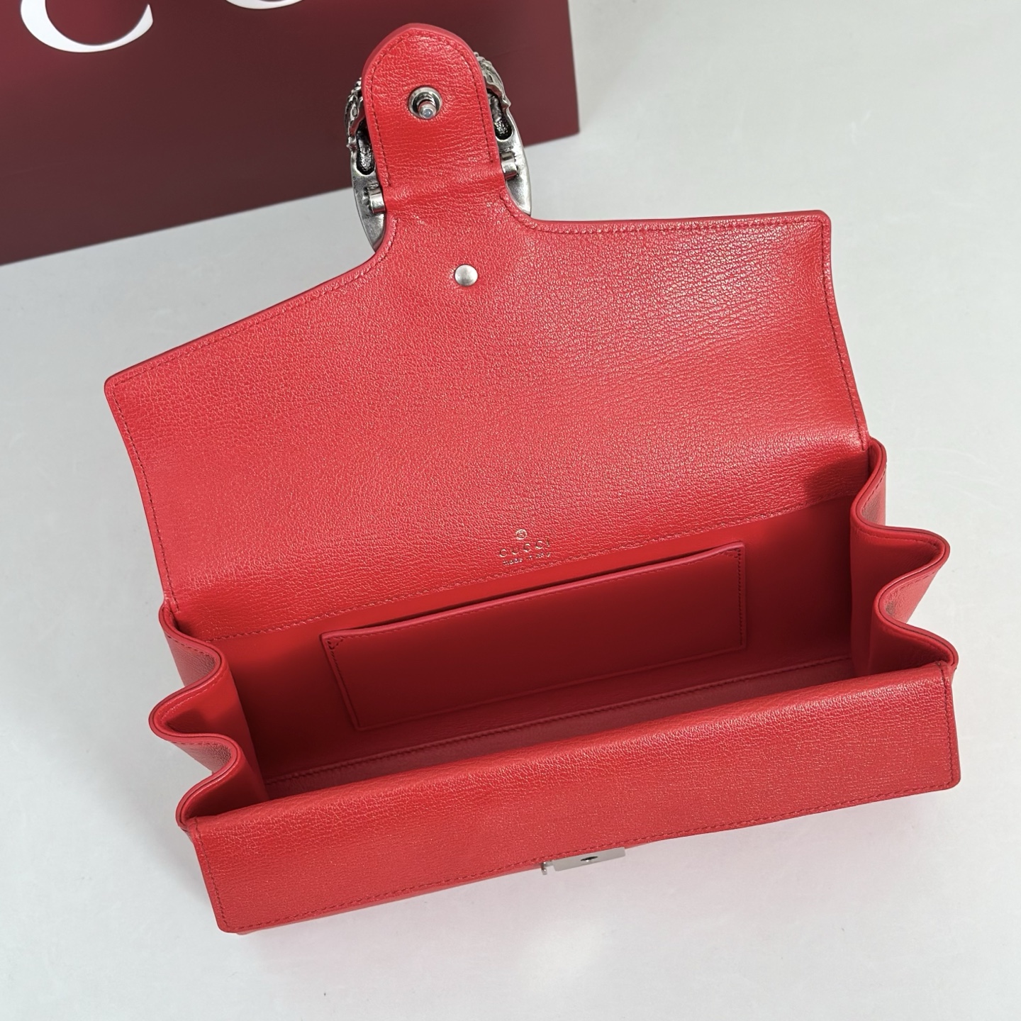 Gvc*1 Dionysus-28*18*9CM