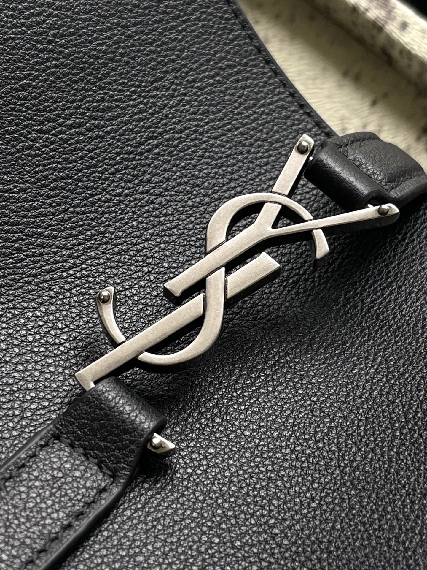 Y51 Hobo Bag-30x31x13CM
