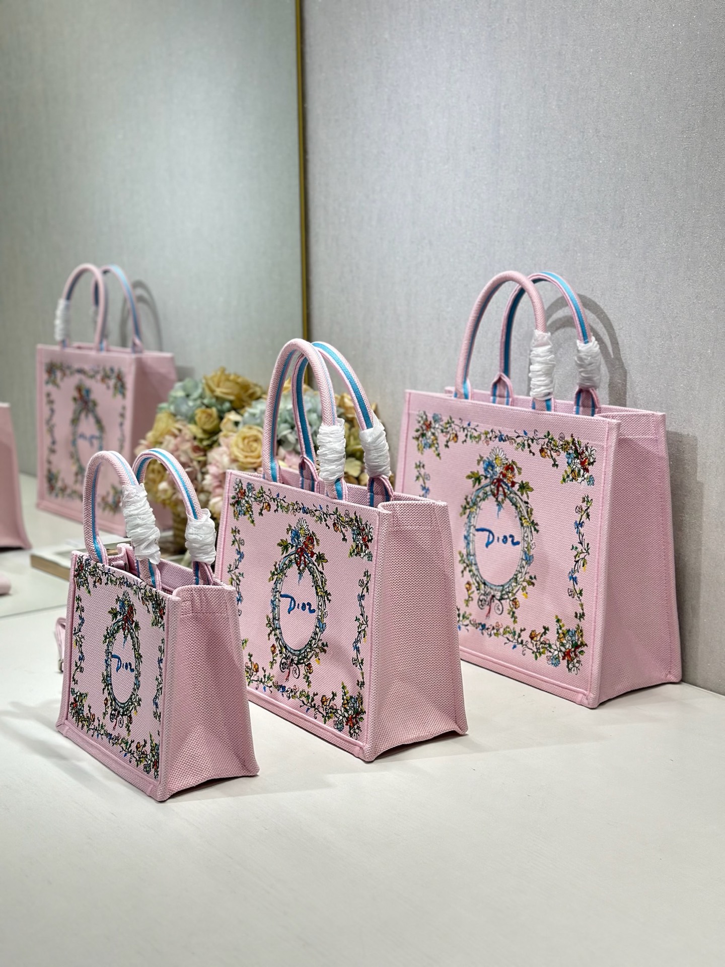 Diro Book Tote