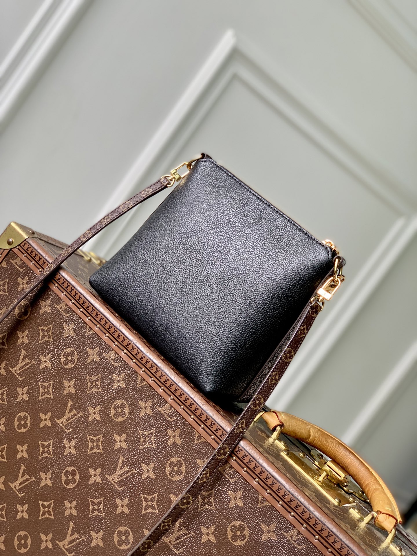 L0vis Vvtt0n Multipass Mini Handbags-M3A389-17.5 x 18 x 9.5CM