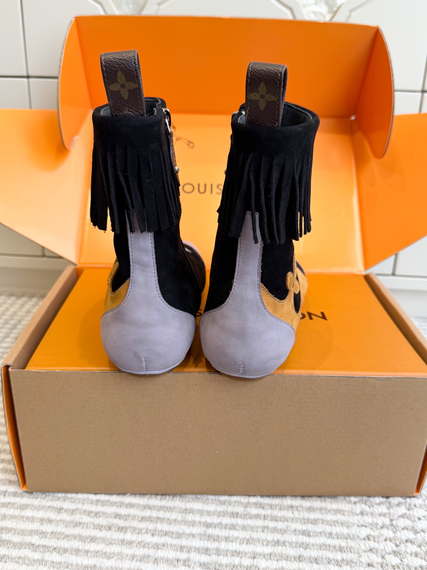 Loui*s Vvtt0n Western Fringe (EU35-41)