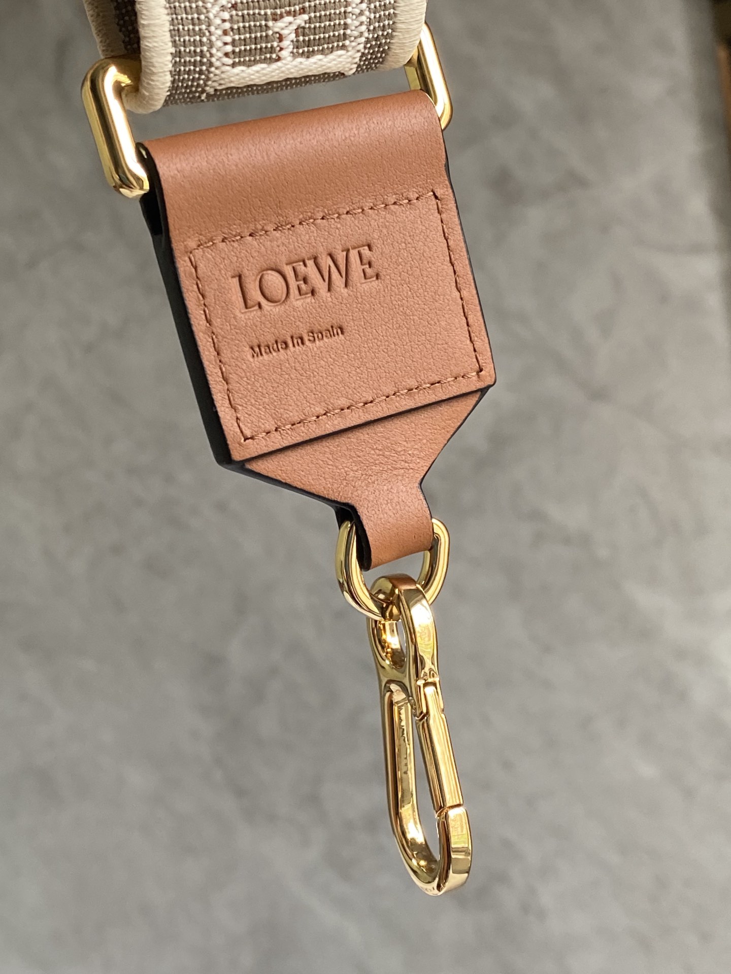 L0ew* straps