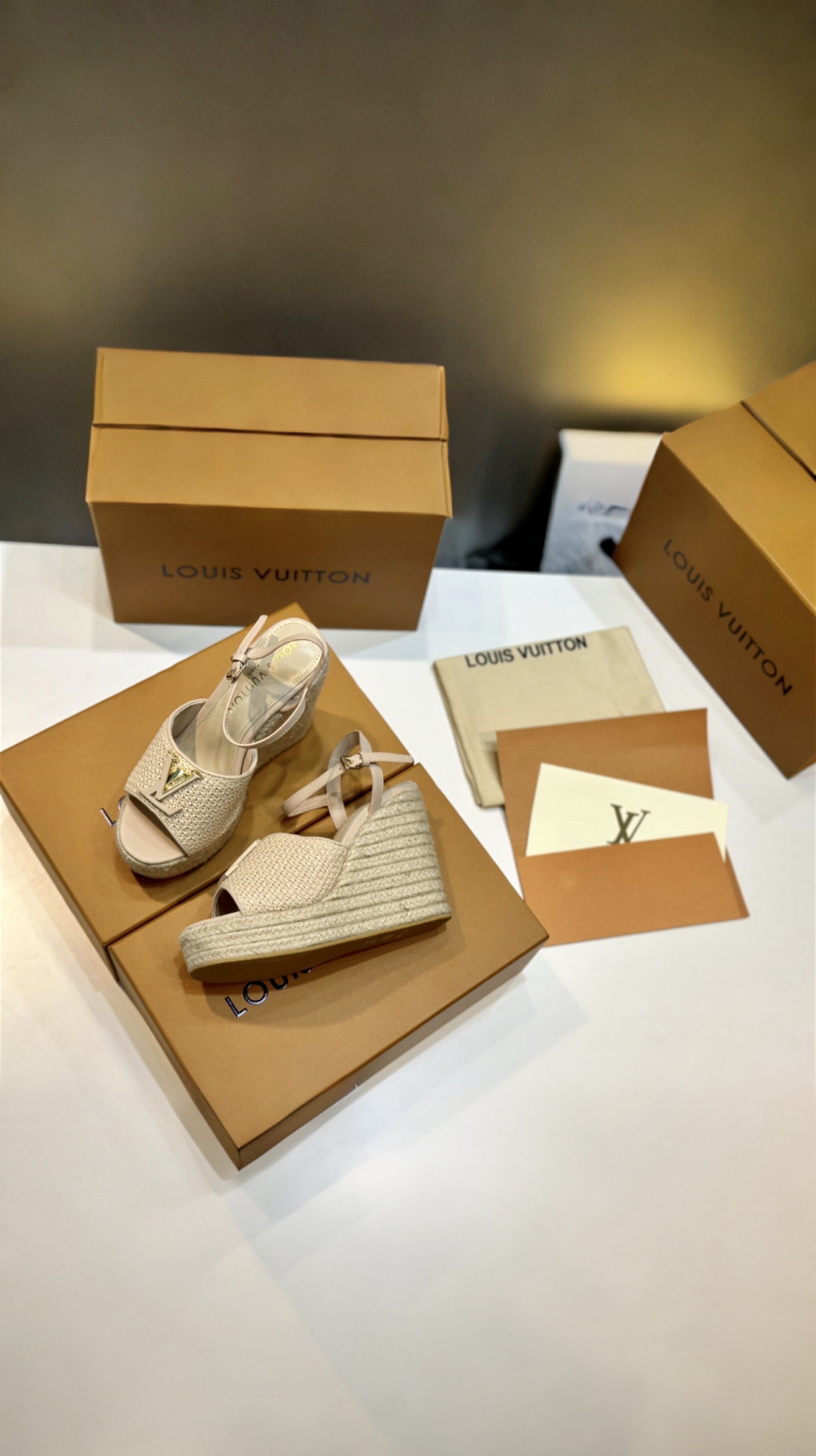 l0vis Vvtt0n sandals-12cm